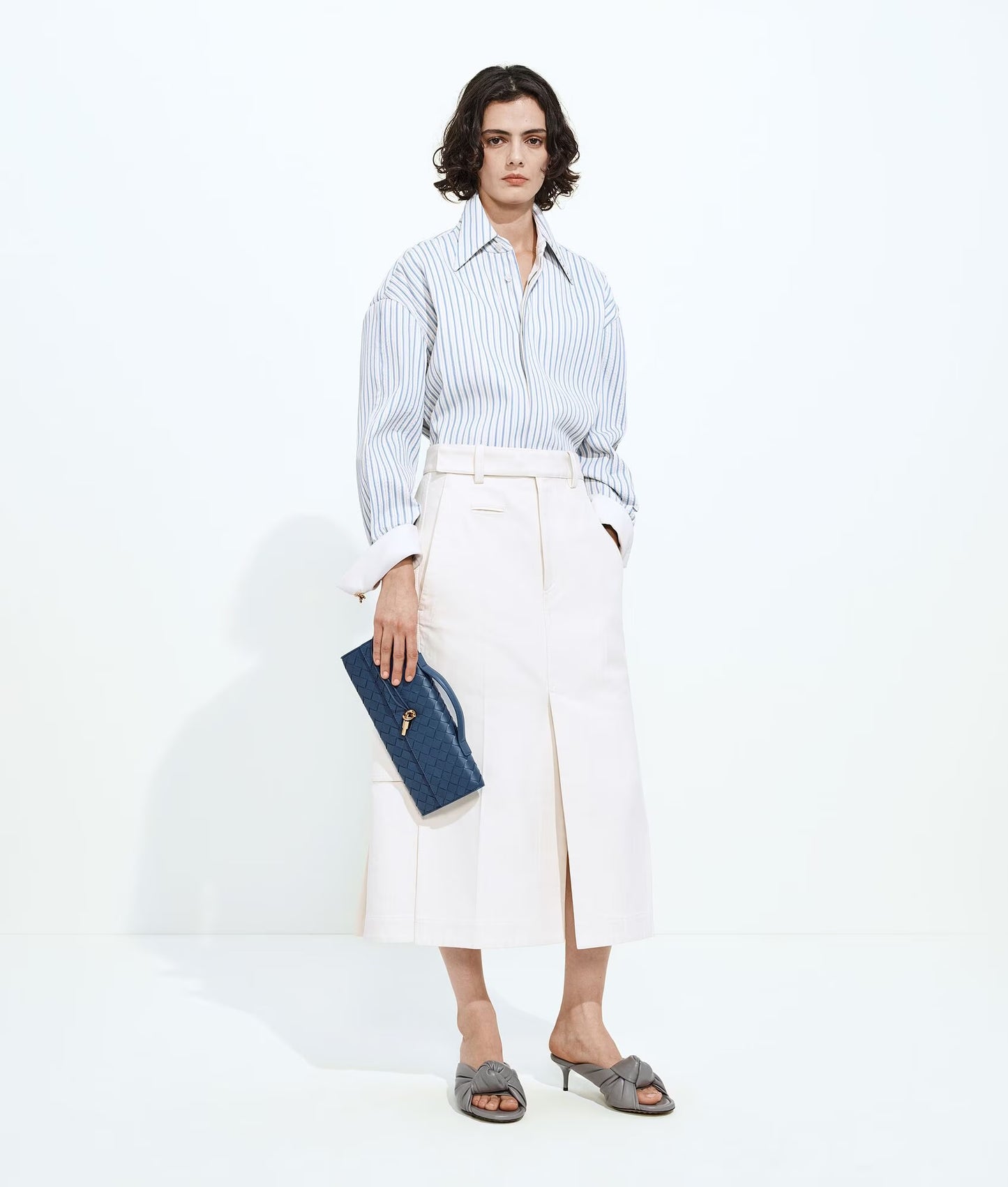 Luxe Knot Chain Clutch