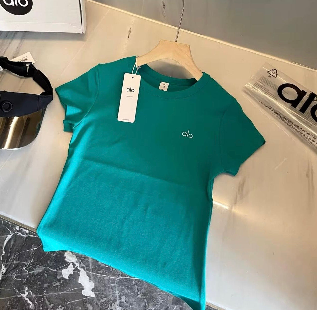Alo all day short sleeve shirts