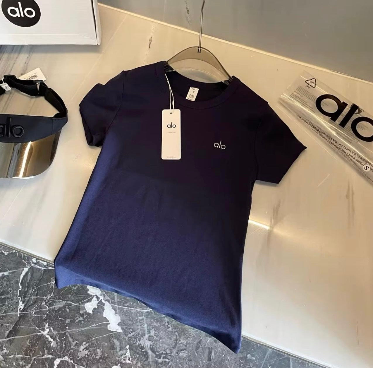 Alo all day short sleeve shirts