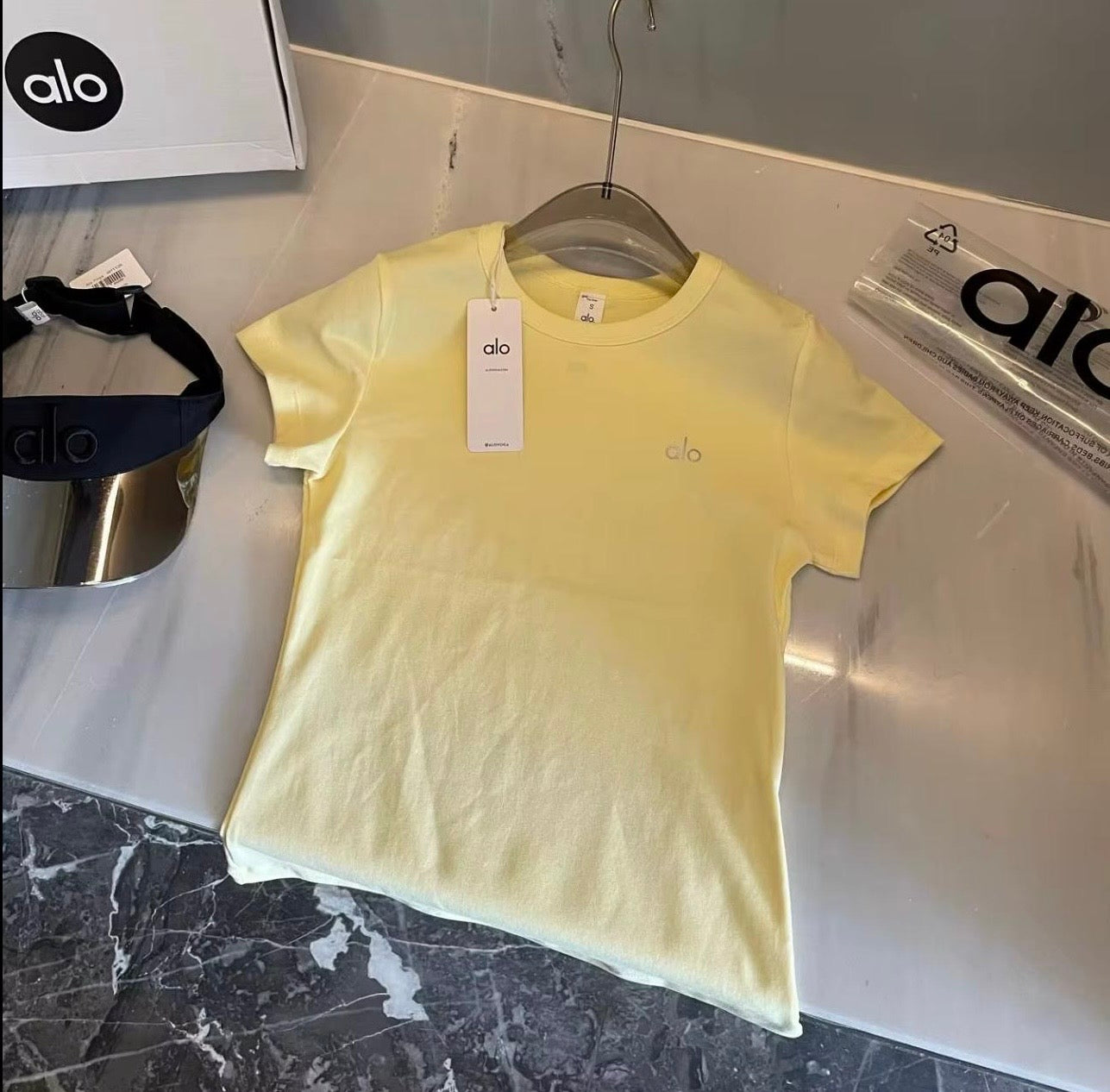 Alo all day short sleeve shirts