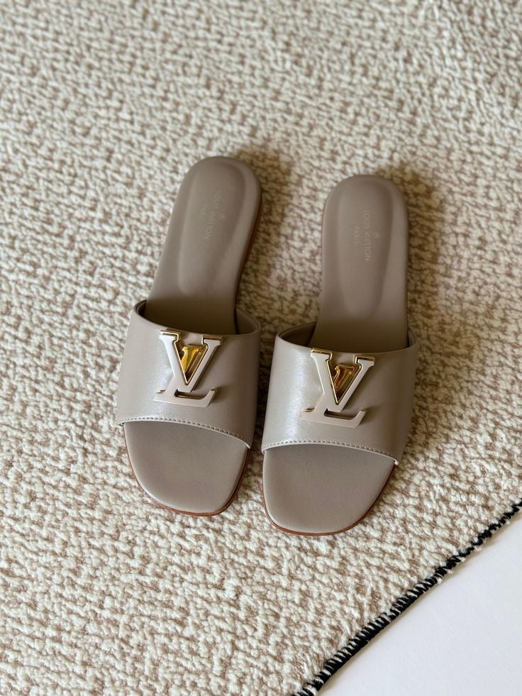 Louis Vuitton Comfort Flats(With Box & Proper Brand Packaging)