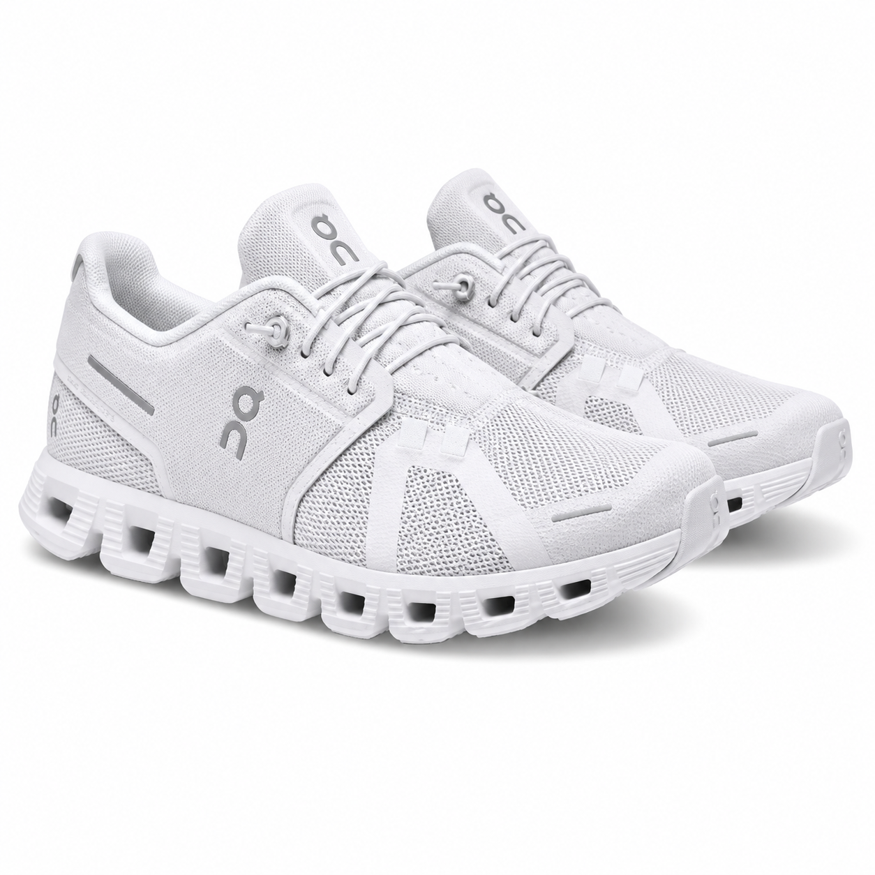 On running sneaker Cloud 5(With Box & Proper Packaging)