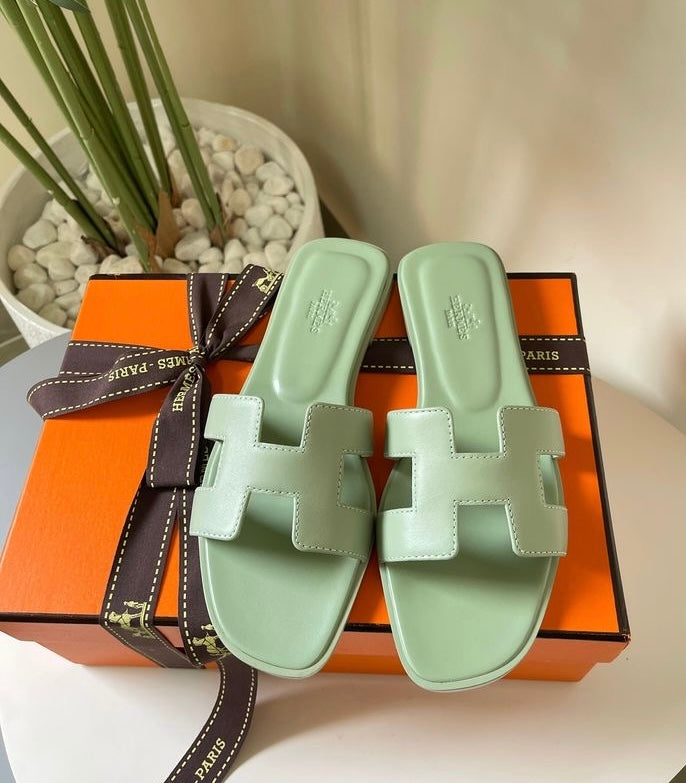 Hermes Flats (With box & Proper Brand Packaging)
