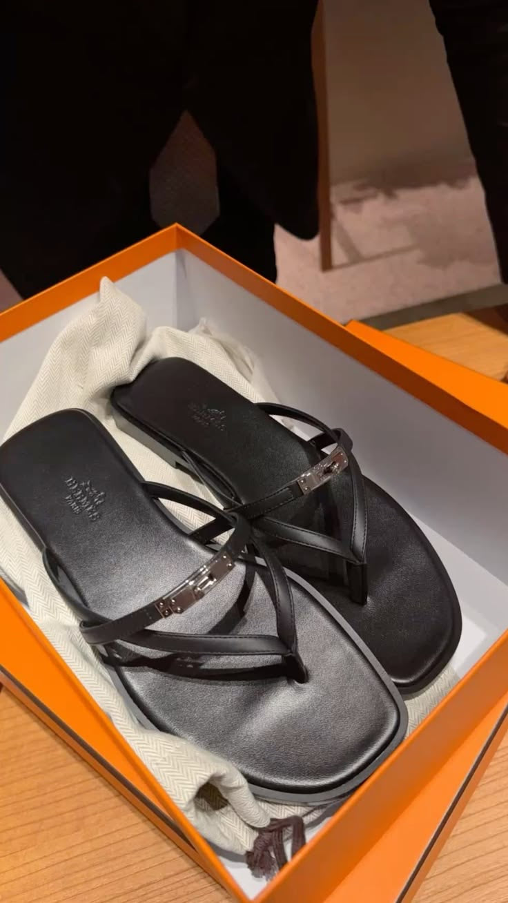 Hermes-Kelly Thong Flats (With box & Proper Brand Packaging)