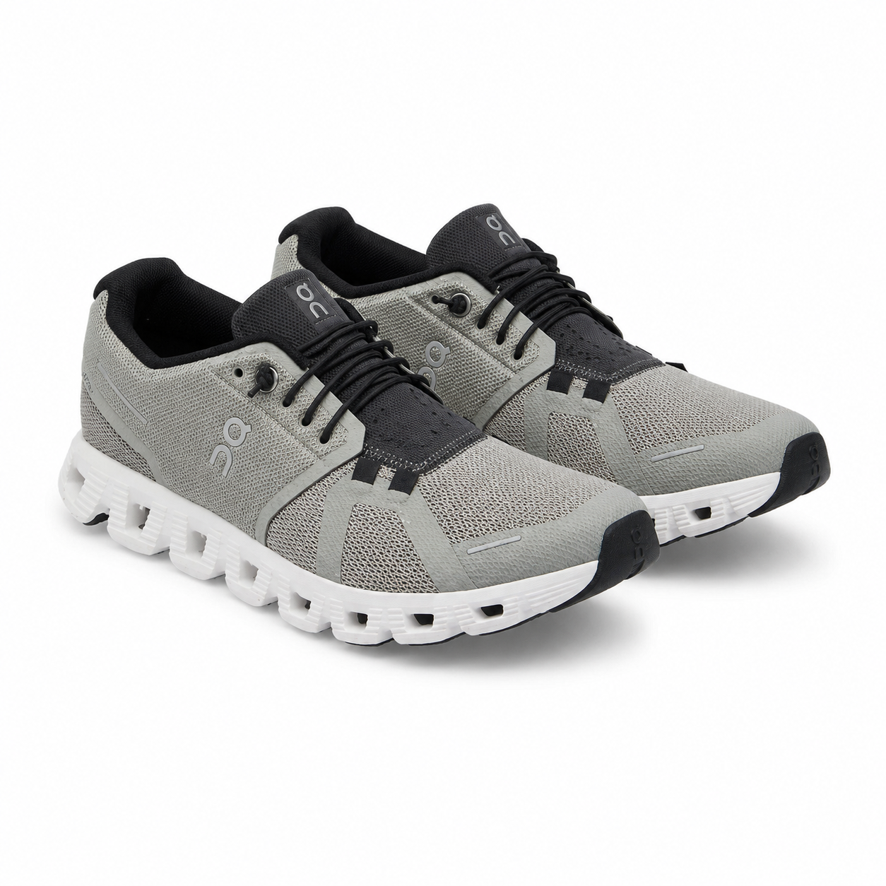 On running sneaker Cloud 5(With Box & Proper Packaging)