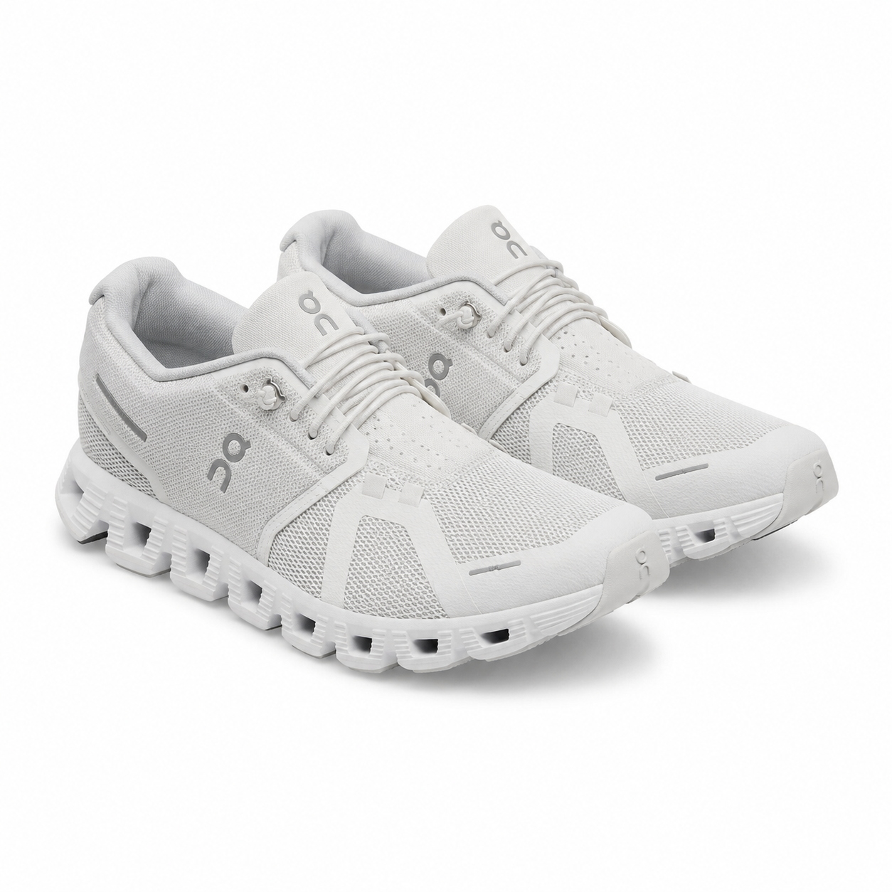 On running sneaker Cloud 5(With Box & Proper Packaging)