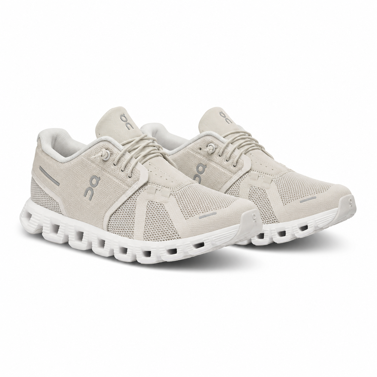 On running sneaker Cloud 5(With Box & Proper Packaging)